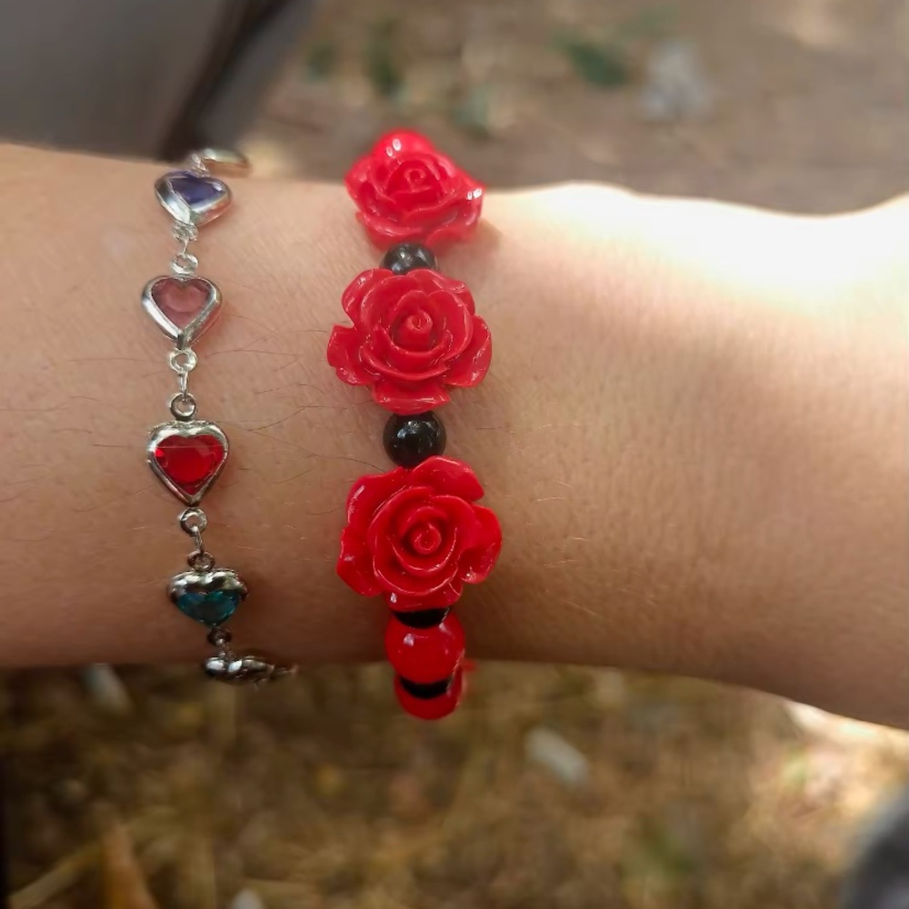 Valentine's Day Red & Black Rose Bracelet Cupid Love Great Gift Adjustable New - Picture 2 of 2